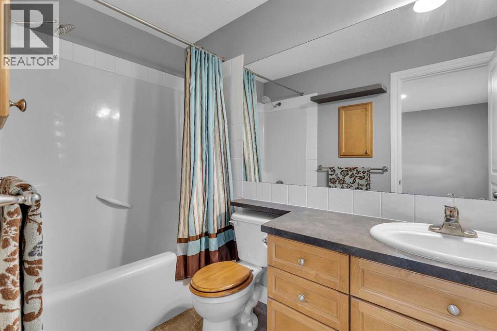 69 Cougar Ridge Mews Sw, Calgary, Alberta  T3H 5P3 - Photo 33 - A2286177