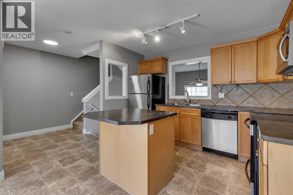 69 Cougar Ridge Mews Sw, Calgary, Alberta  T3H 5P3 - Photo 16 - A2286177