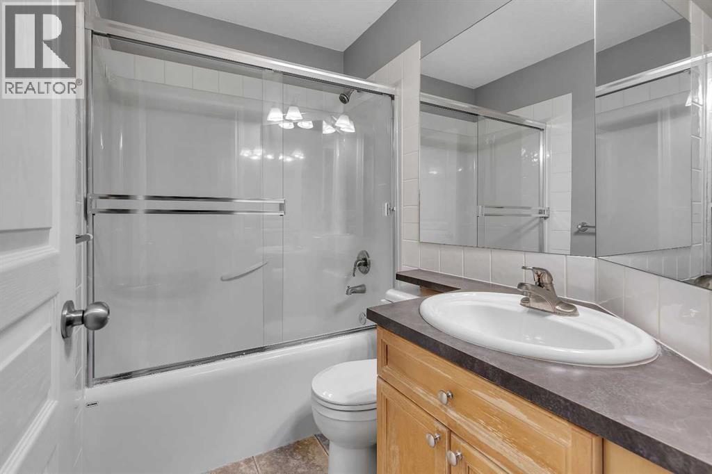 69 Cougar Ridge Mews Sw, Calgary, Alberta  T3H 5P3 - Photo 28 - A2286177