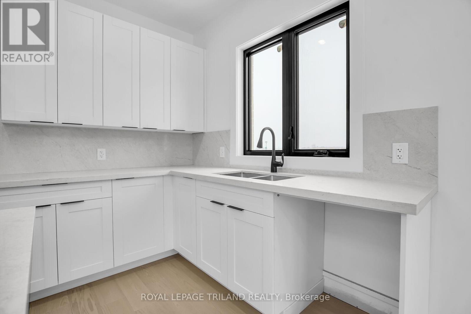 3853 Big Leaf Trail, London South, Ontario  N6P 0A3 - Photo 31 - X12794546