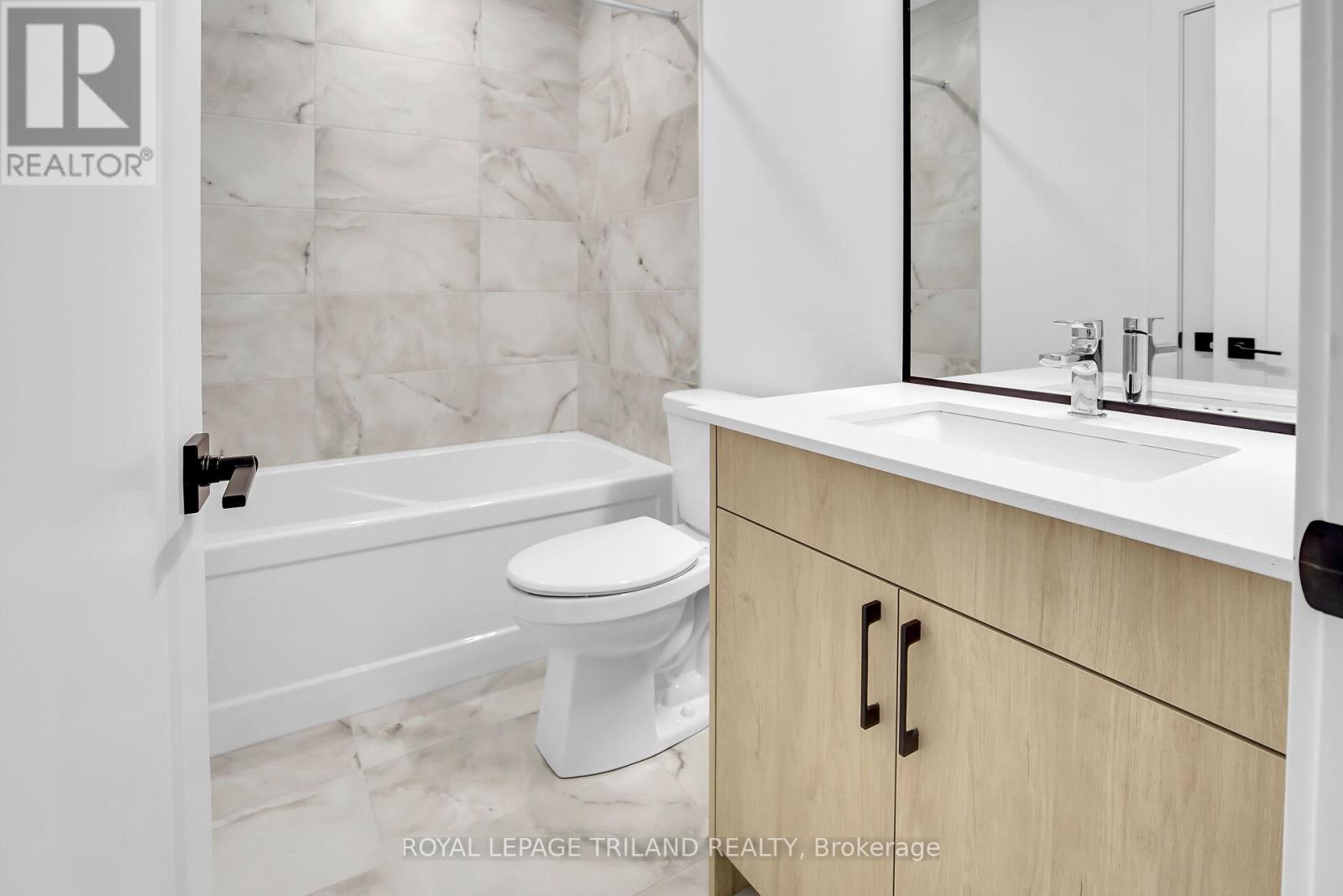 3853 Big Leaf Trail, London South, Ontario  N6P 0A3 - Photo 41 - X12794546