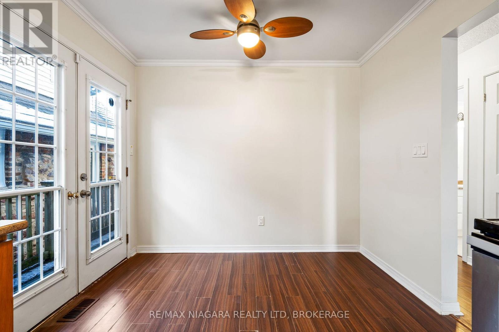 57 Lorne Street, St. Catharines, Ontario  L2P 3C5 - Photo 8 - X12794524