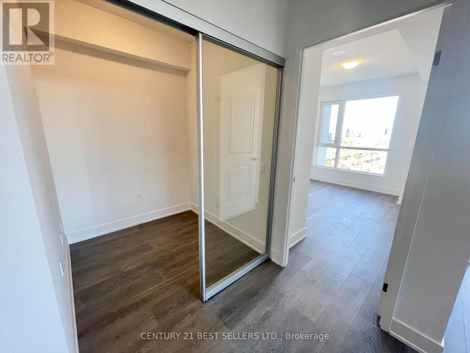 1906 - 202 Burnhamthorpe Road E, Mississauga, Ontario  L5A 4L4 - Photo 24 - W12593138