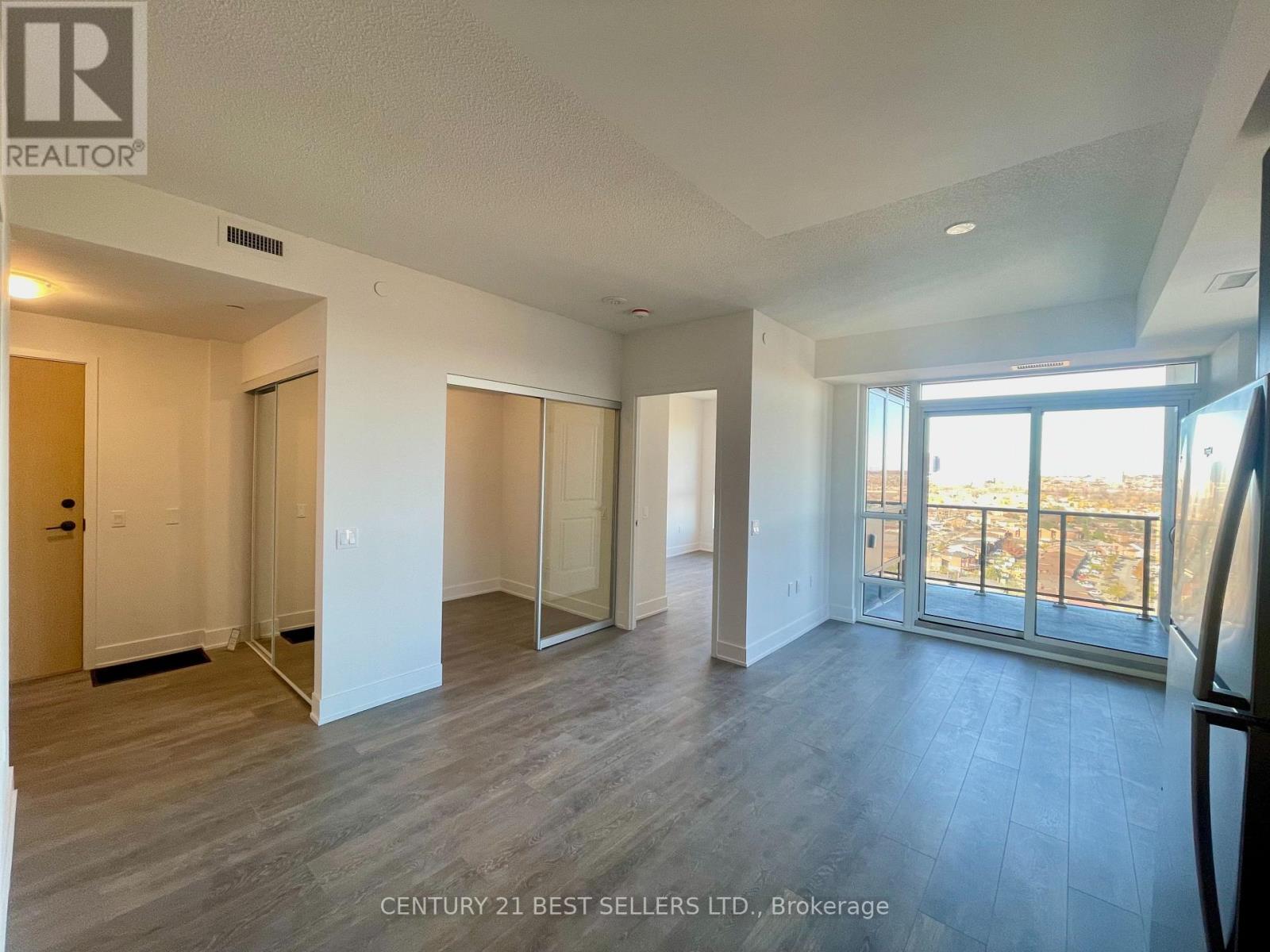 1906 - 202 Burnhamthorpe Road E, Mississauga, Ontario  L5A 4L4 - Photo 6 - W12593138