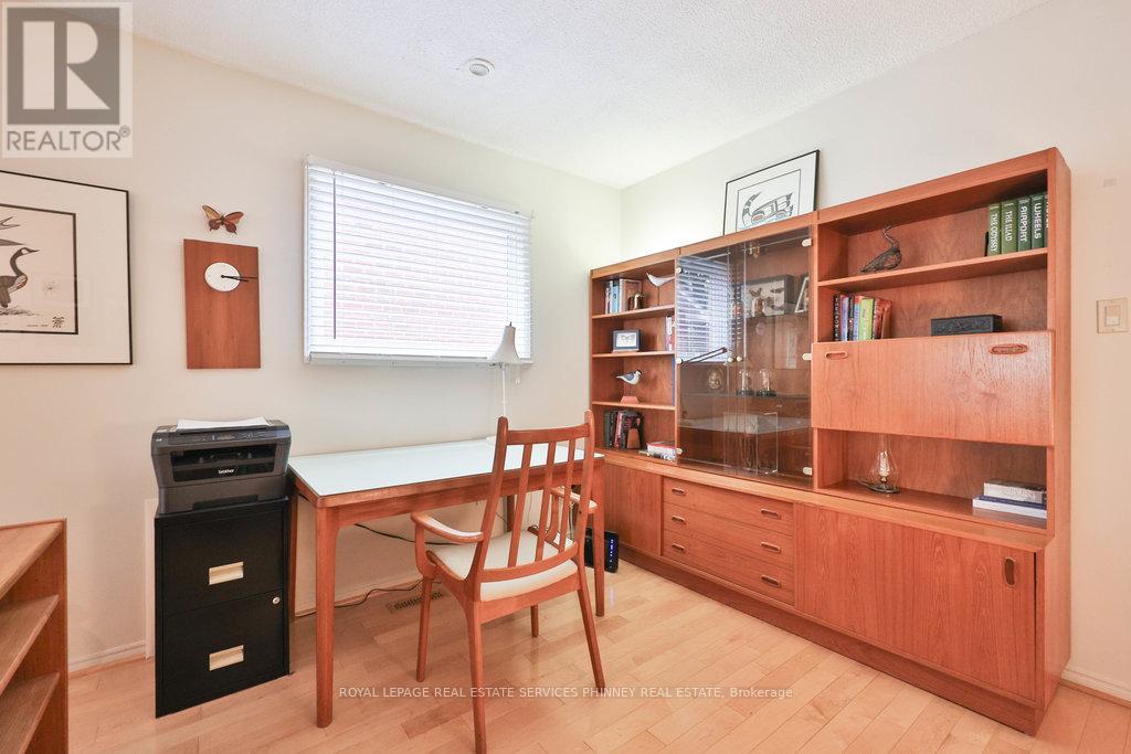 1995 Pitagora Court, Mississauga, Ontario  L5K 2M4 - Photo 14 - W12480972