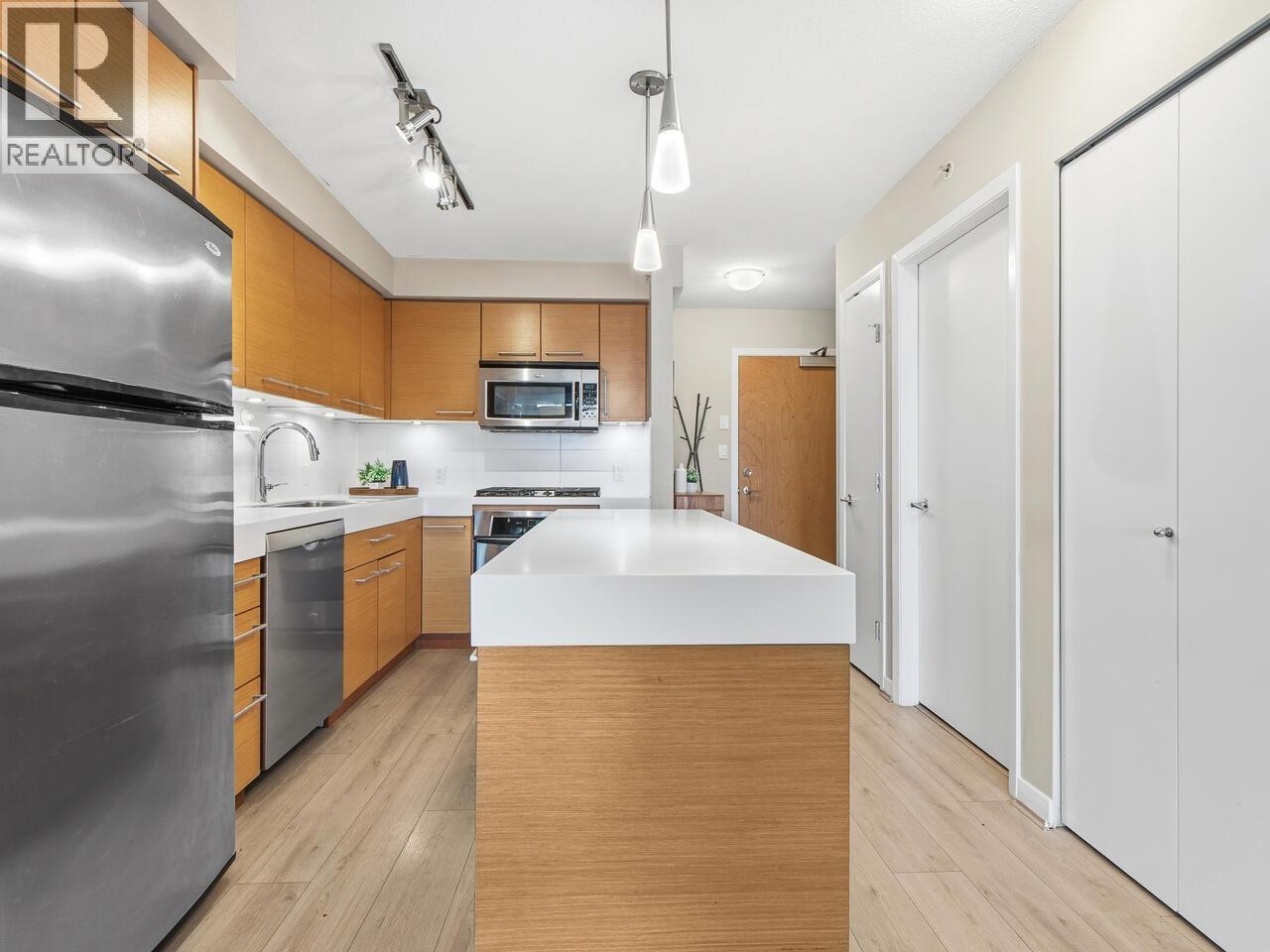 607 2770 Sophia Street, Vancouver, British Columbia  V5T 0A4 - Photo 2 - R3090353