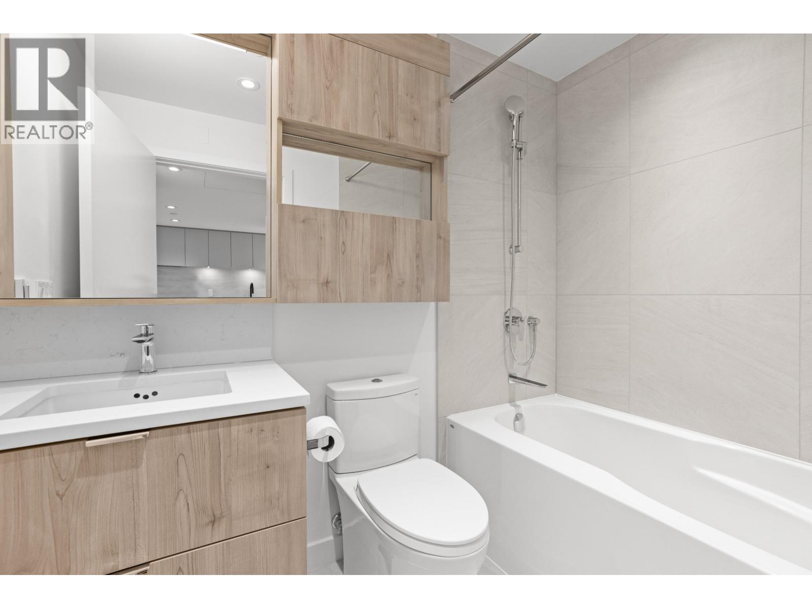 310 755 Harbourside Drive, North Vancouver, British Columbia  V7P 0G1 - Photo 8 - R3090354