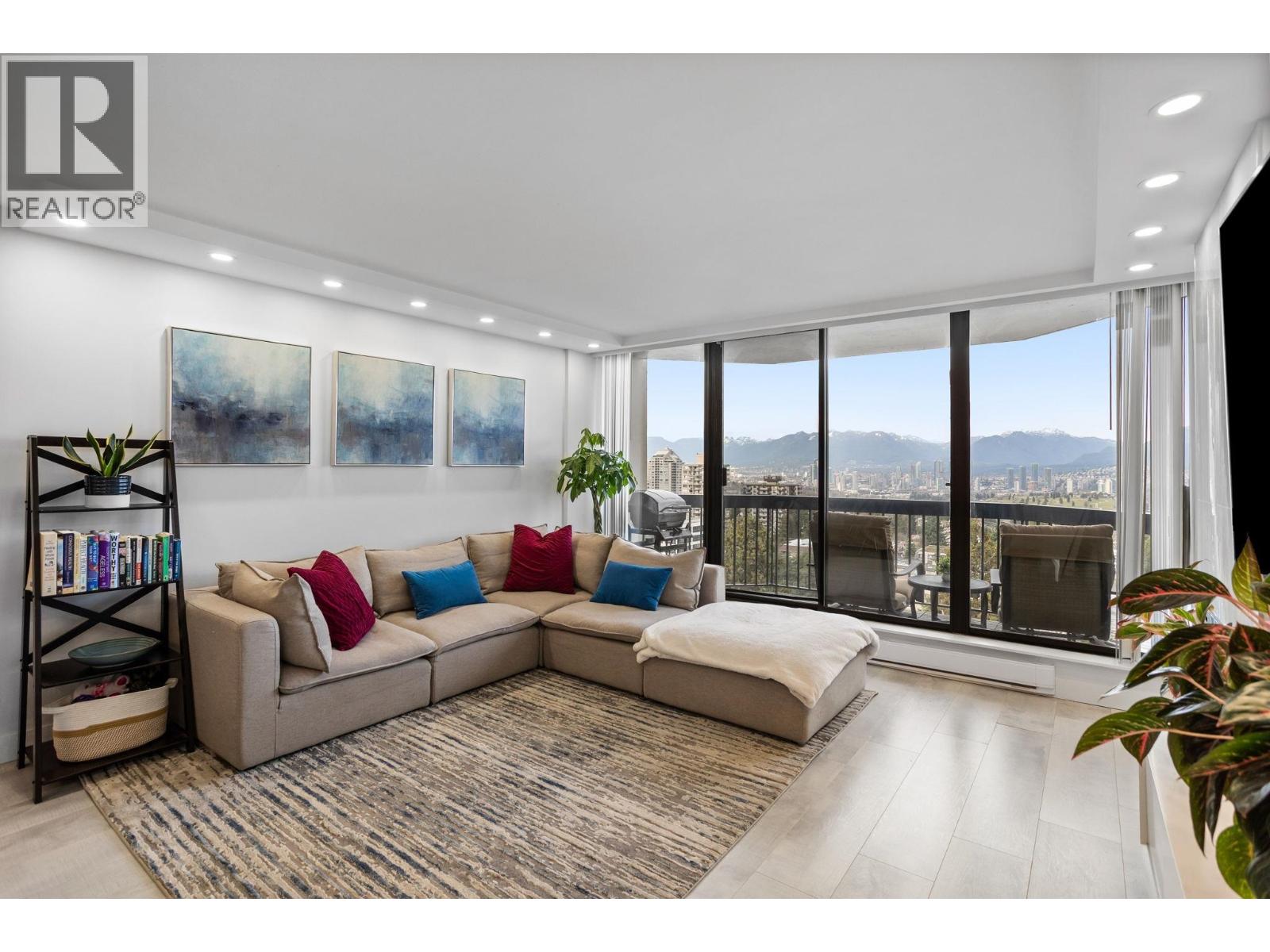 1501 6540 Burlington Avenue, Burnaby, British Columbia  V5H 4G3 - Photo 1 - R3090357