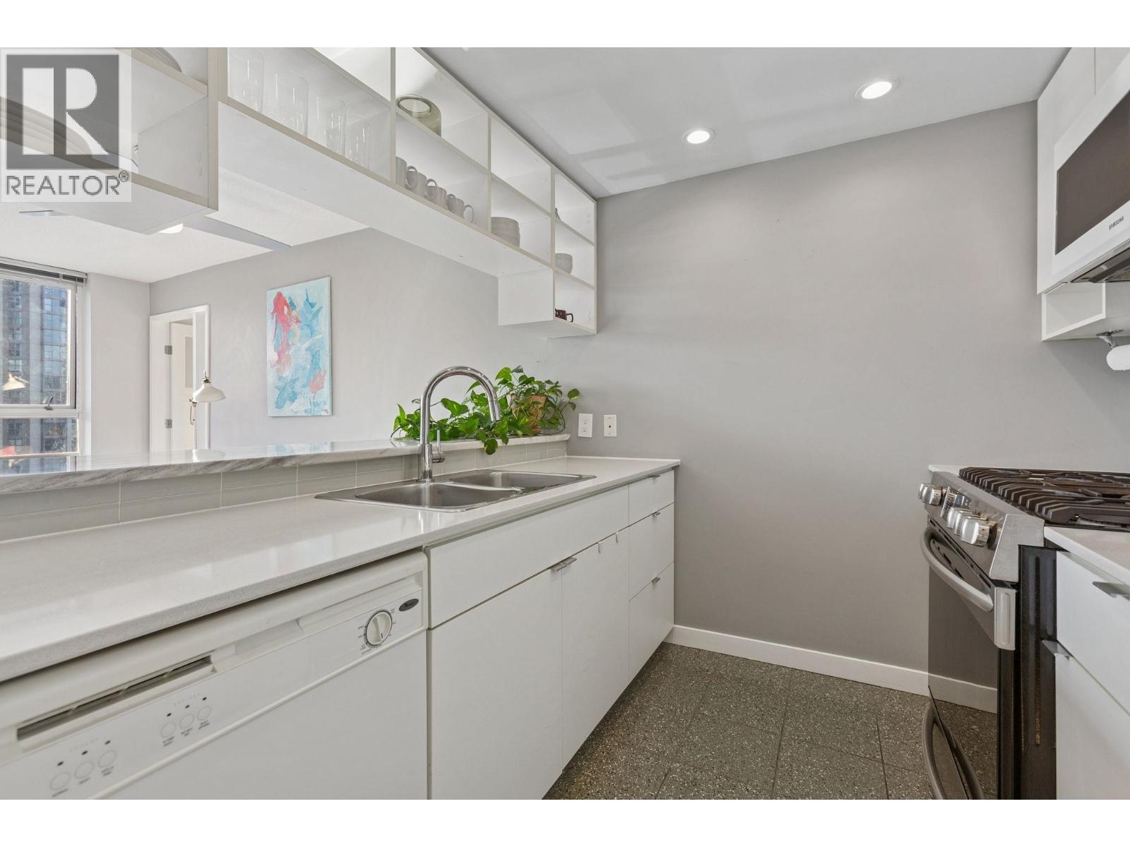 1711 939 Expo Boulevard, Vancouver, British Columbia  V6Z 3G7 - Photo 8 - R3090366