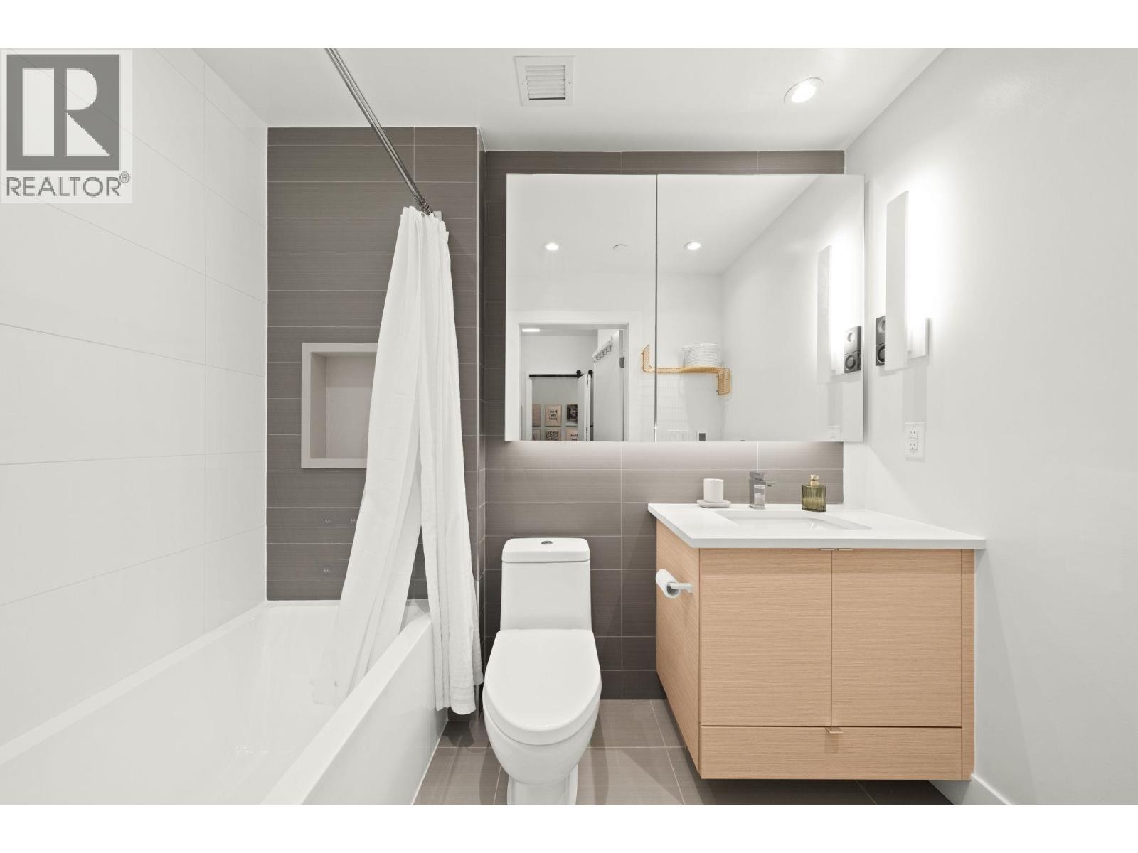 519 3438 Sawmill Crescent, Vancouver, British Columbia  V5S 0E3 - Photo 18 - R3090376