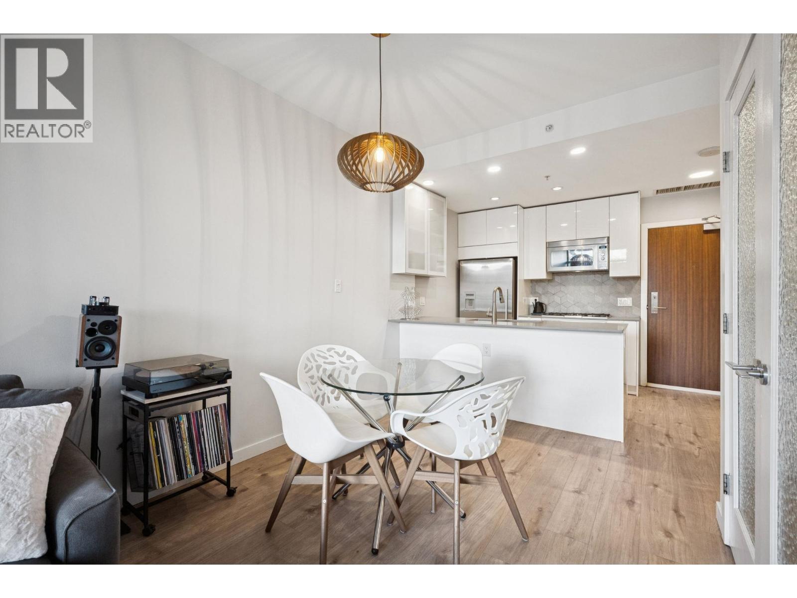 608 63 W 2nd Avenue, Vancouver, British Columbia  V5Y 0G8 - Photo 5 - R3090414