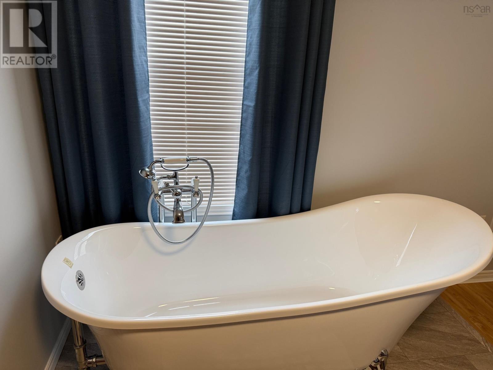 174 Sherbrooke Avenue, Bridgewater, Nova Scotia  B4V 4G1 - Photo 21 - 202601316