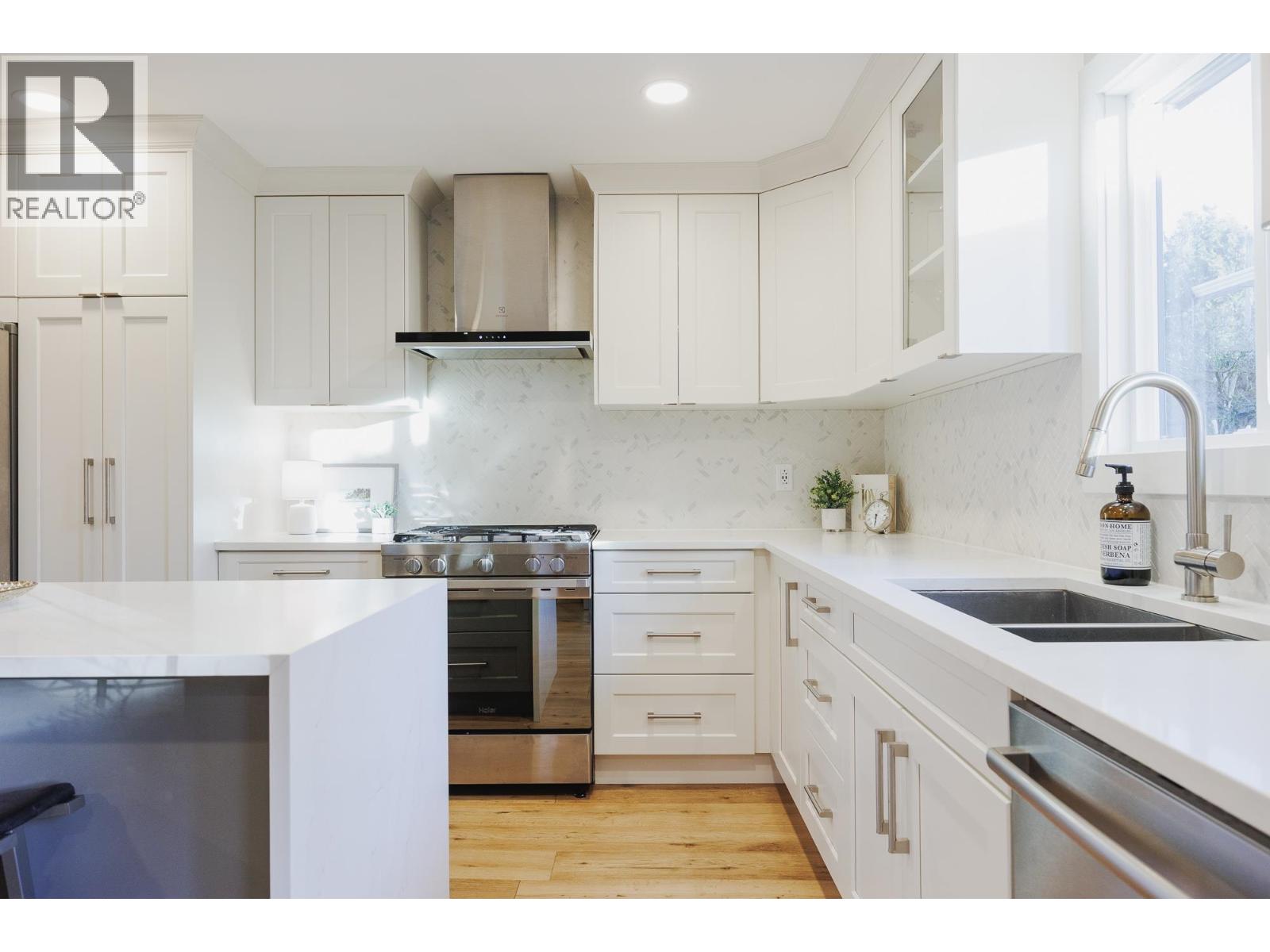 12523 Blackstock Street, Maple Ridge, British Columbia  V2X 5N7 - Photo 7 - R3090409