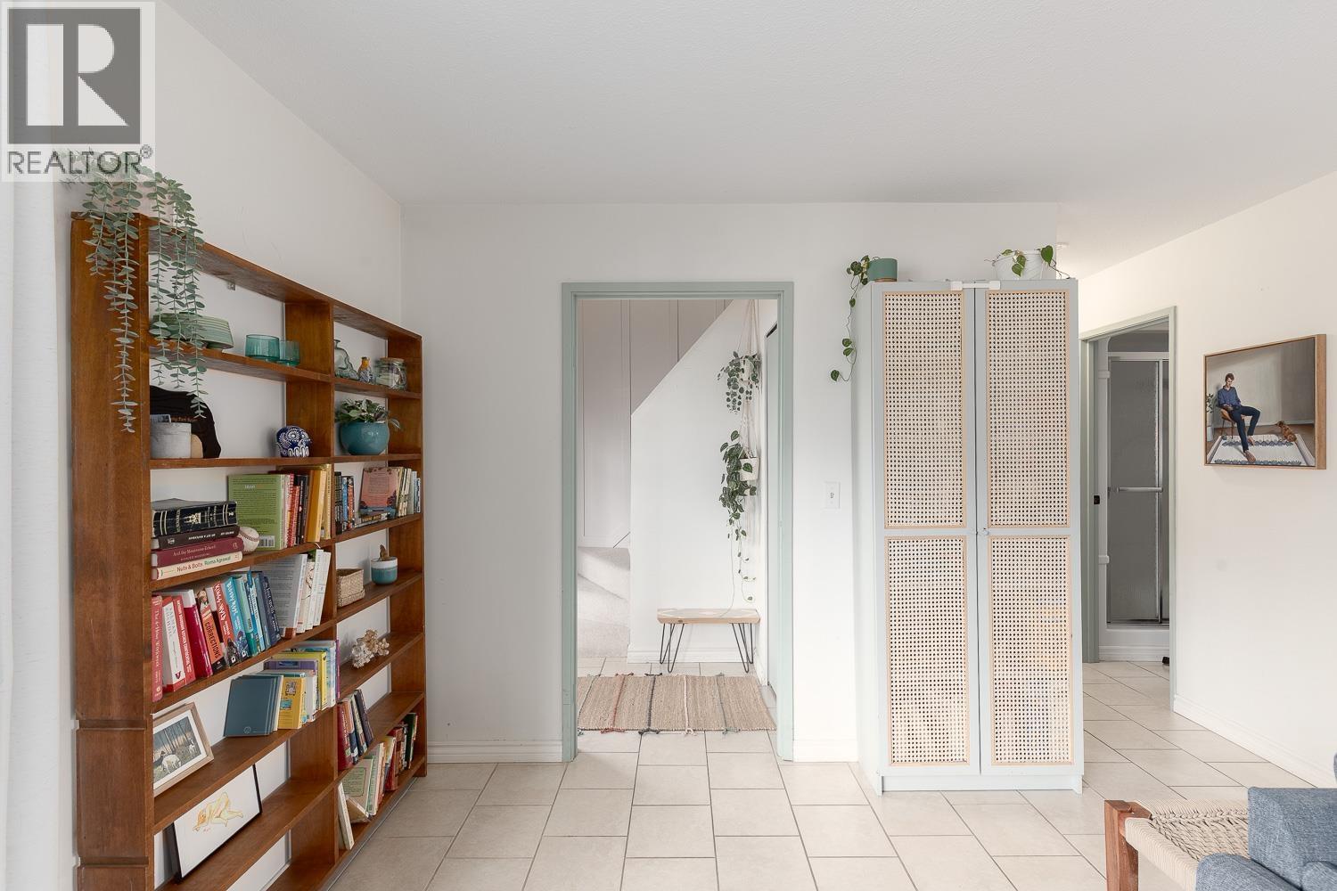 726 Vernon Drive, Vancouver, British Columbia  V6A 3N9 - Photo 5 - R3090410