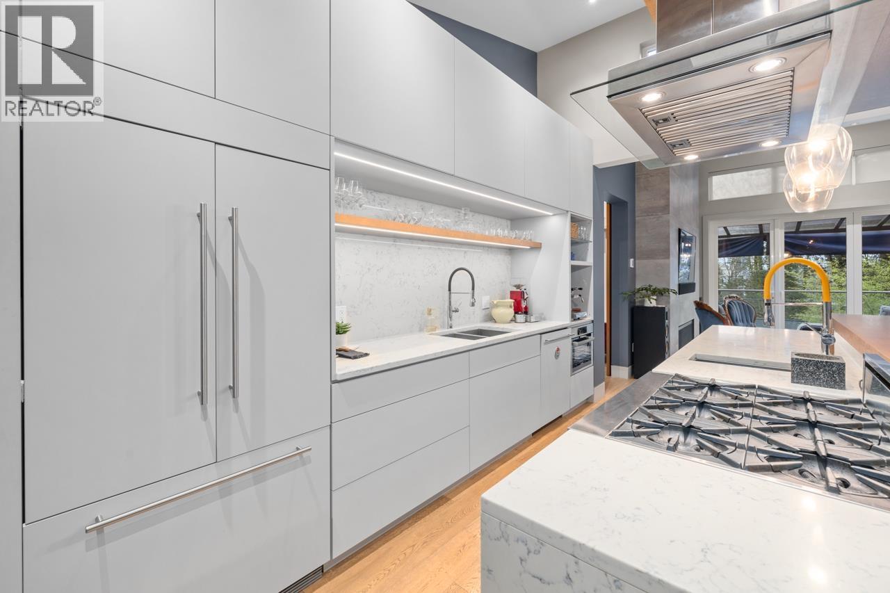 1269 Cloverley Street, North Vancouver, British Columbia  V7L 1N7 - Photo 13 - R3090441