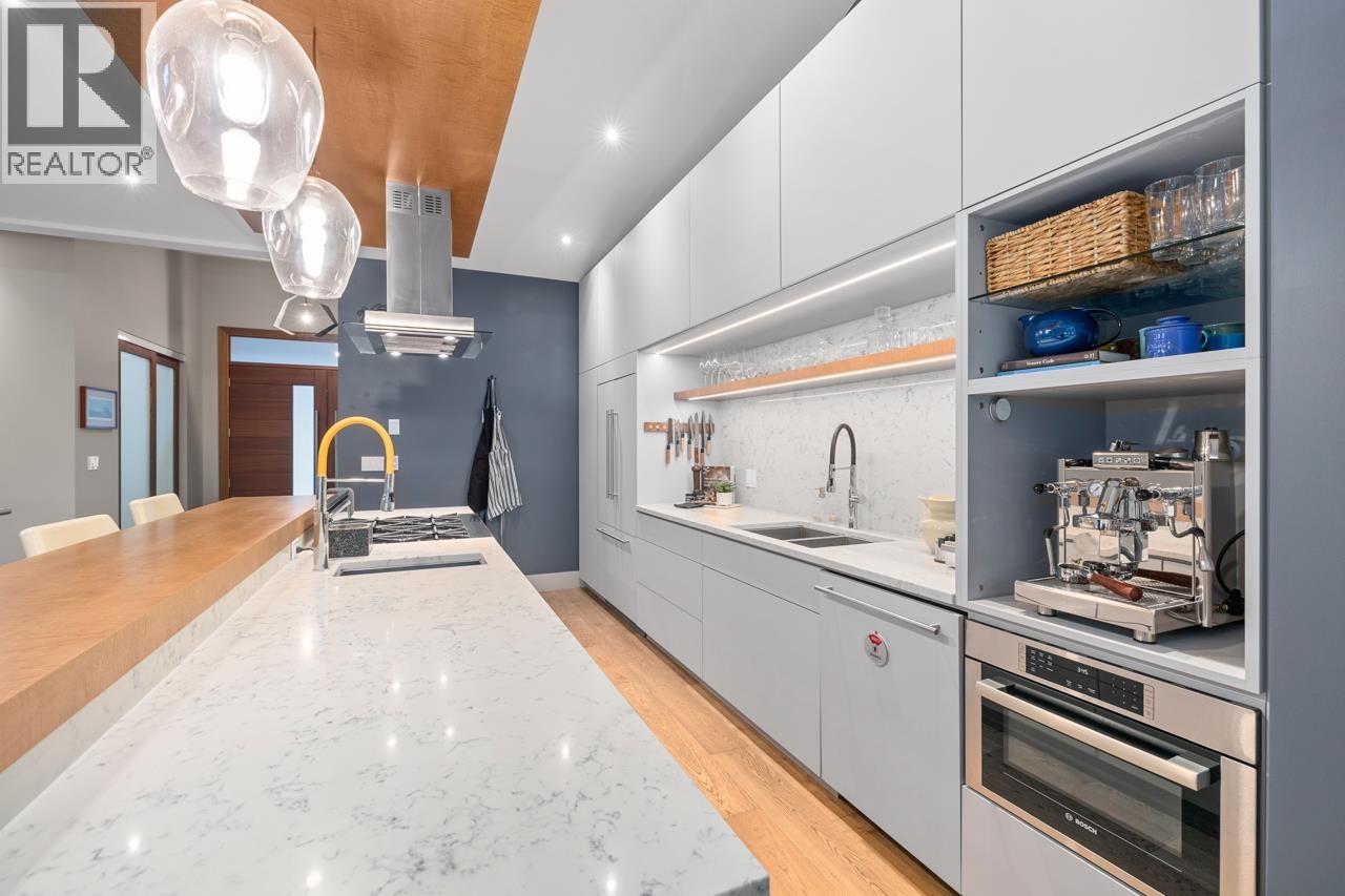 1269 Cloverley Street, North Vancouver, British Columbia  V7L 1N7 - Photo 16 - R3090441