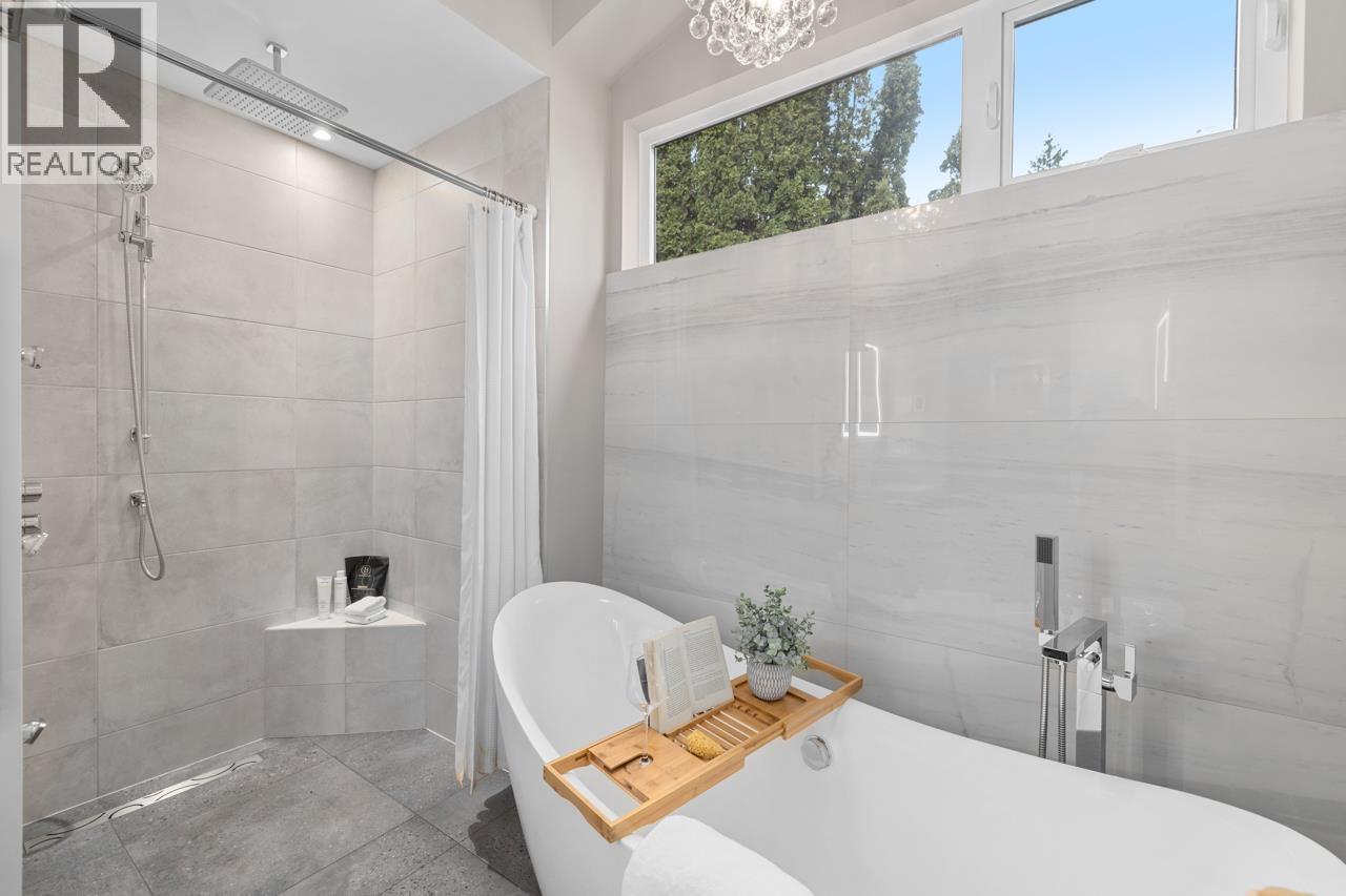 1269 Cloverley Street, North Vancouver, British Columbia  V7L 1N7 - Photo 20 - R3090441