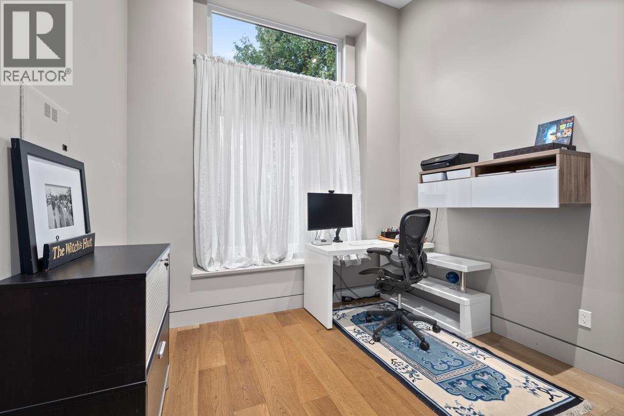 1269 Cloverley Street, North Vancouver, British Columbia  V7L 1N7 - Photo 23 - R3090441