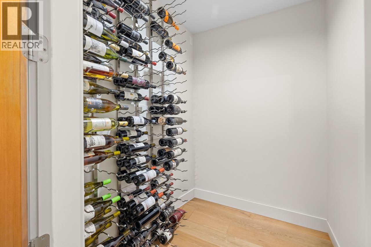 1269 Cloverley Street, North Vancouver, British Columbia  V7L 1N7 - Photo 32 - R3090441