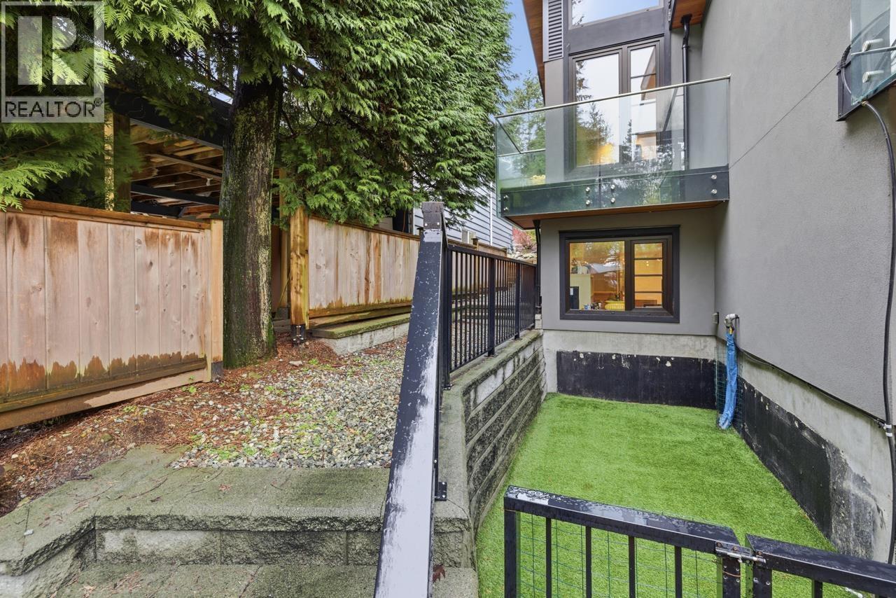 1269 Cloverley Street, North Vancouver, British Columbia  V7L 1N7 - Photo 35 - R3090441