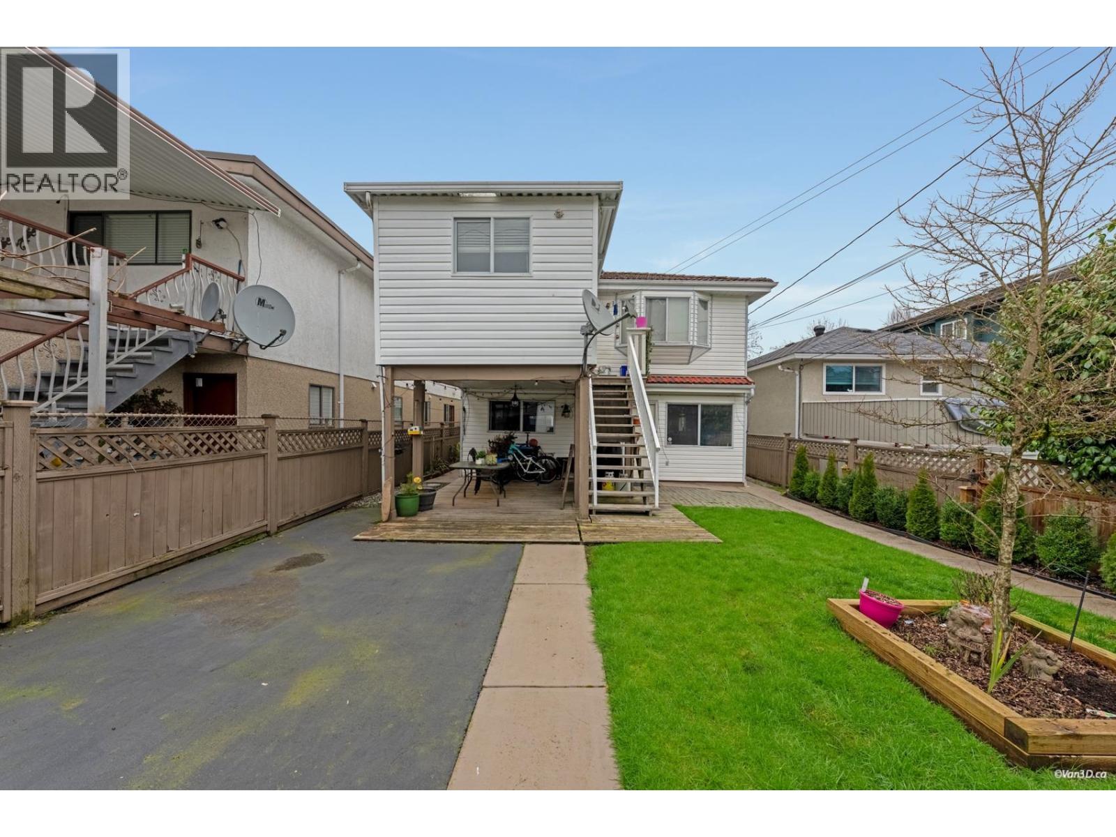 3450 Monmouth Avenue, Vancouver, British Columbia  V5R 5R9 - Photo 38 - R3090452