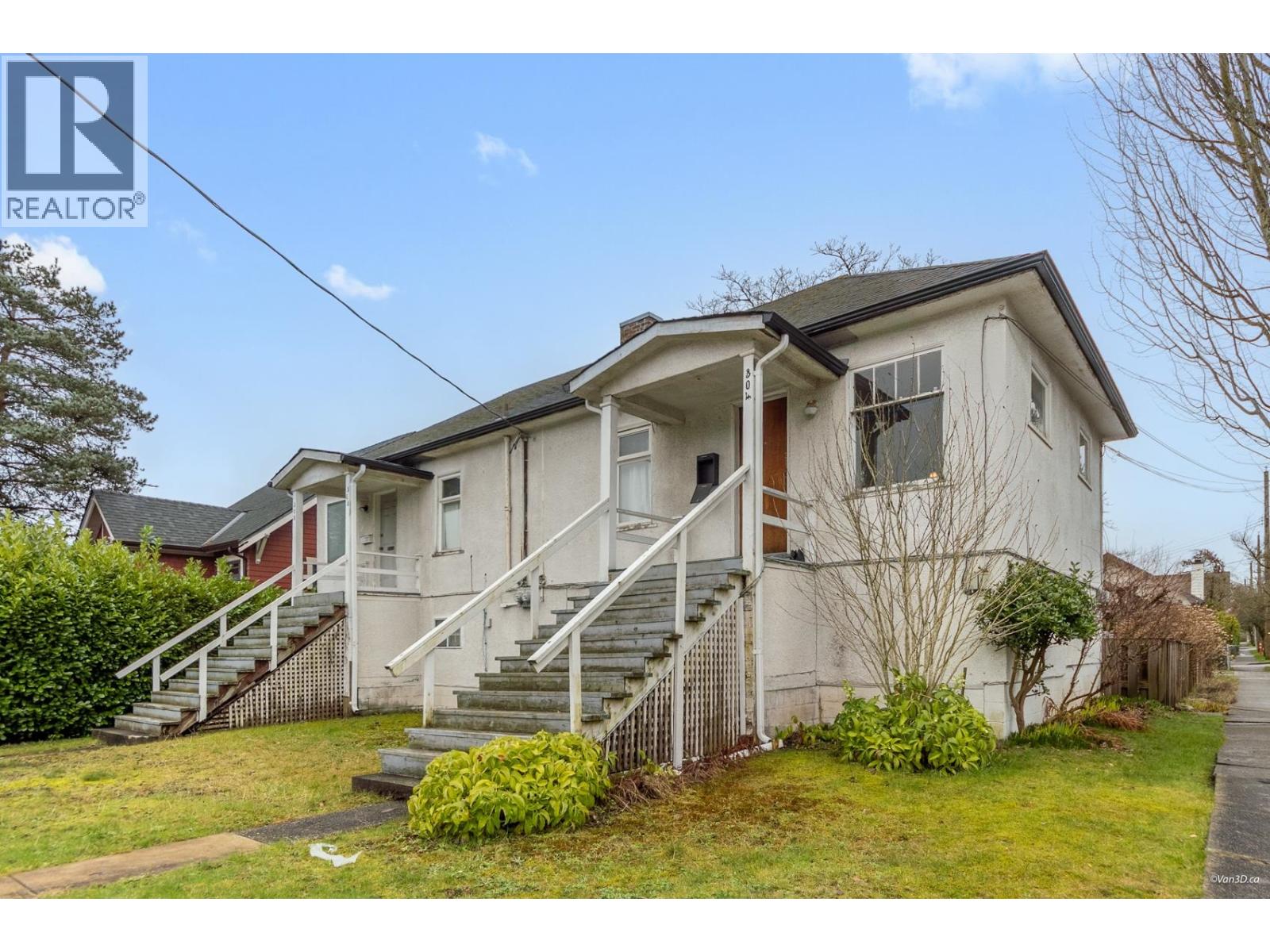 304 E King Edward Avenue, Vancouver, British Columbia  V5V 2C5 - Photo 1 - R3090458