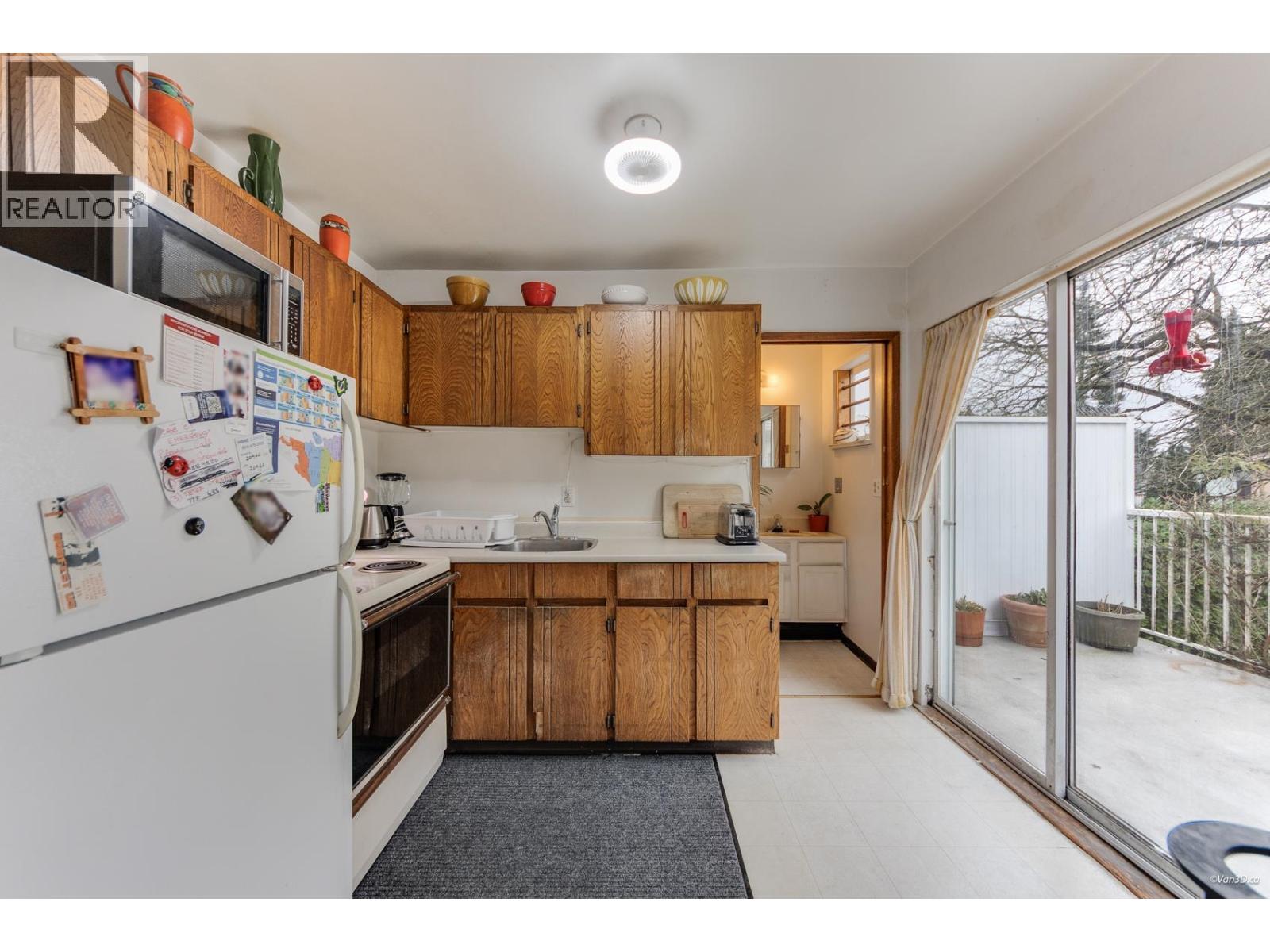 304 E King Edward Avenue, Vancouver, British Columbia  V5V 2C5 - Photo 7 - R3090458