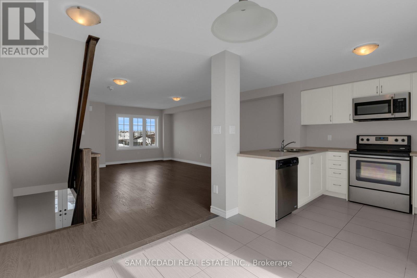 6 Mayland Trail, Hamilton, Ontario  L8J 0G4 - Photo 6 - X12778738