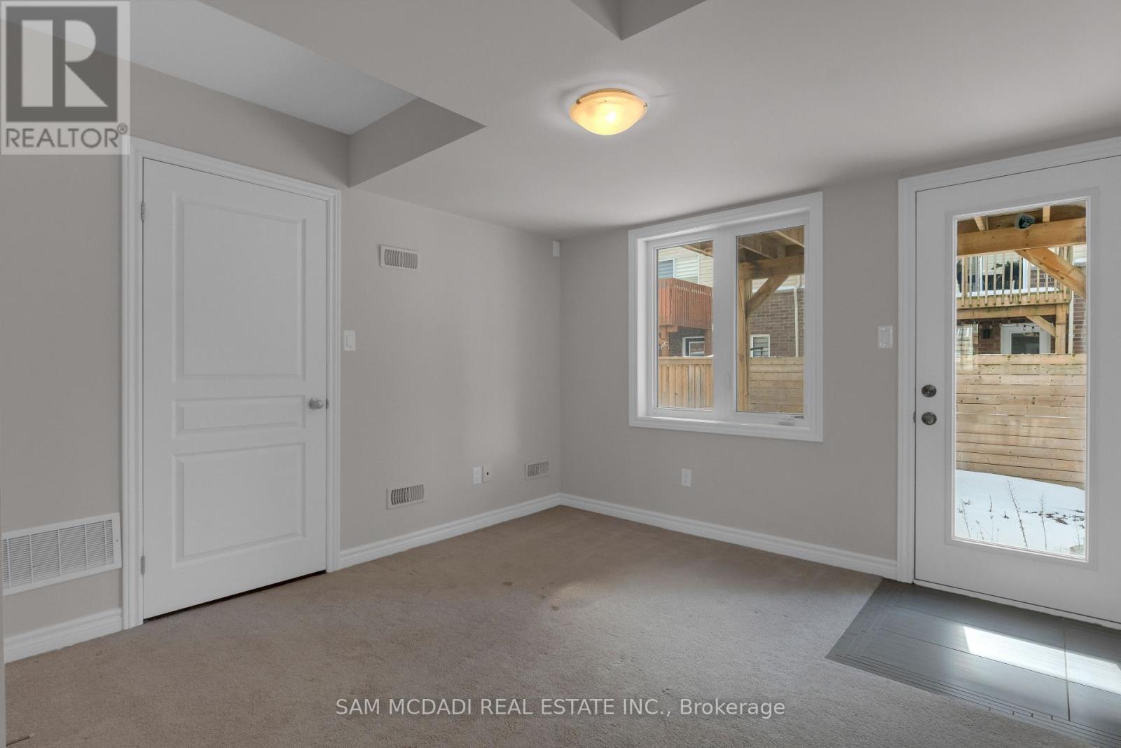 6 Mayland Trail, Hamilton, Ontario  L8J 0G4 - Photo 4 - X12778738