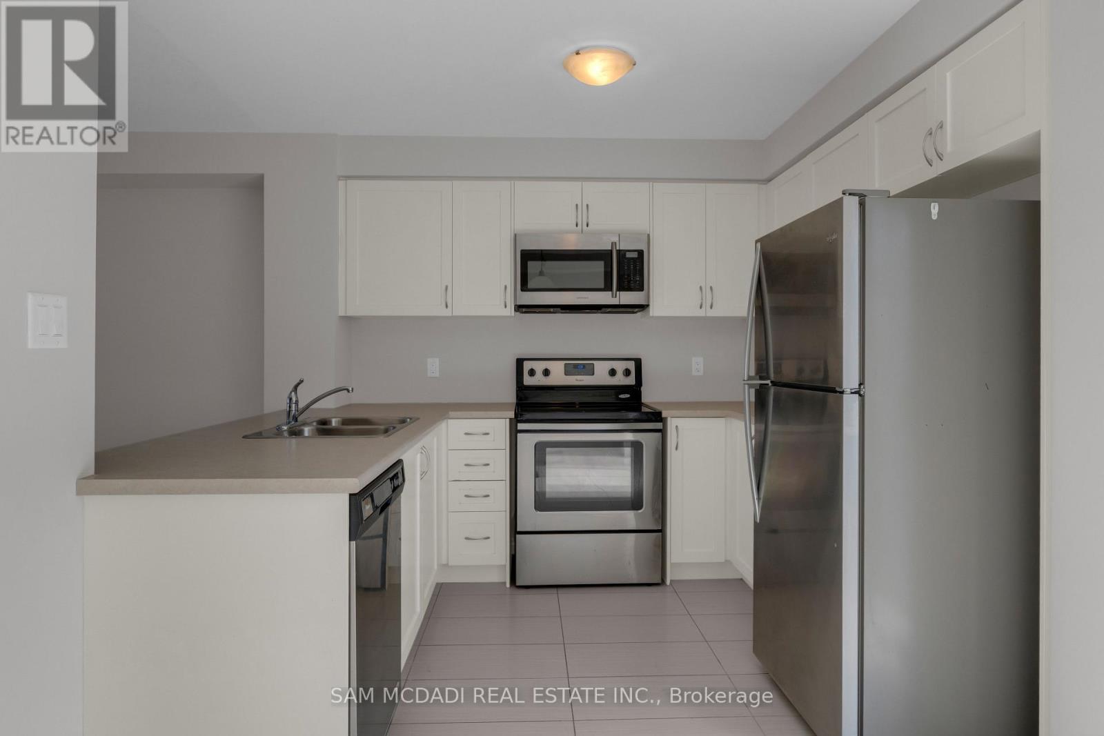 6 Mayland Trail, Hamilton, Ontario  L8J 0G4 - Photo 7 - X12778738