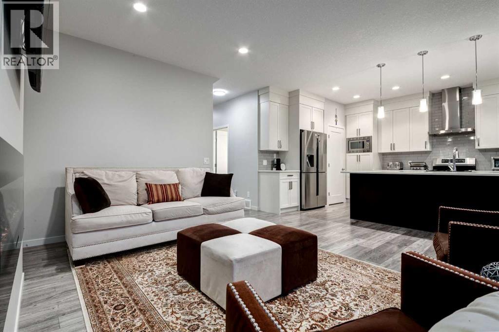 19 West Grove Place Sw, Calgary, Alberta  T3H 1Z4 - Photo 15 - A2246398