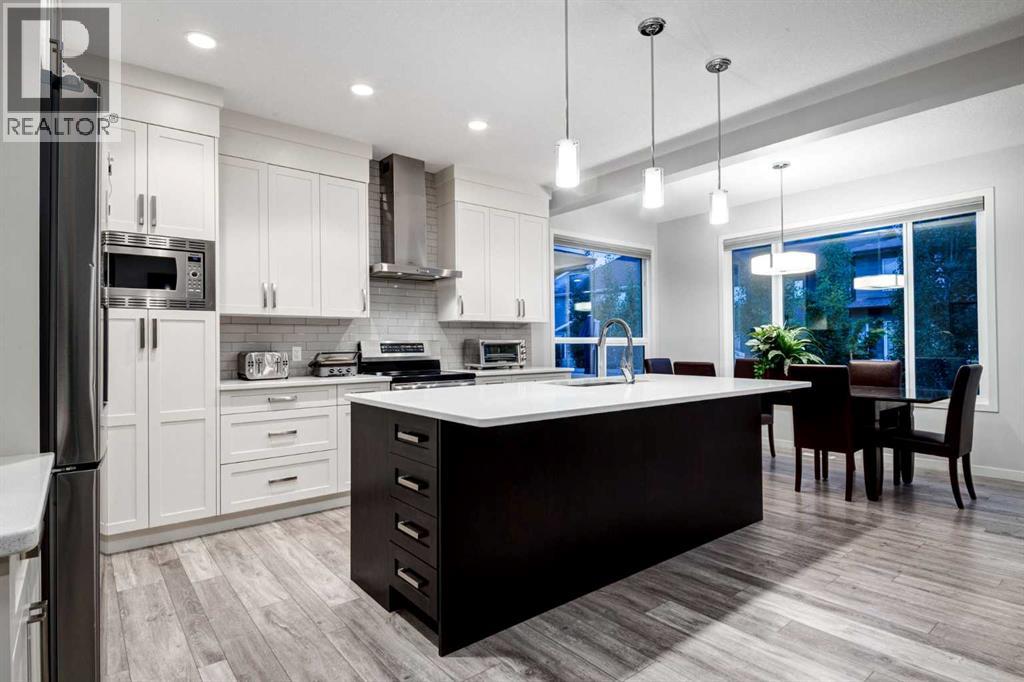 19 West Grove Place Sw, Calgary, Alberta  T3H 1Z4 - Photo 8 - A2246398