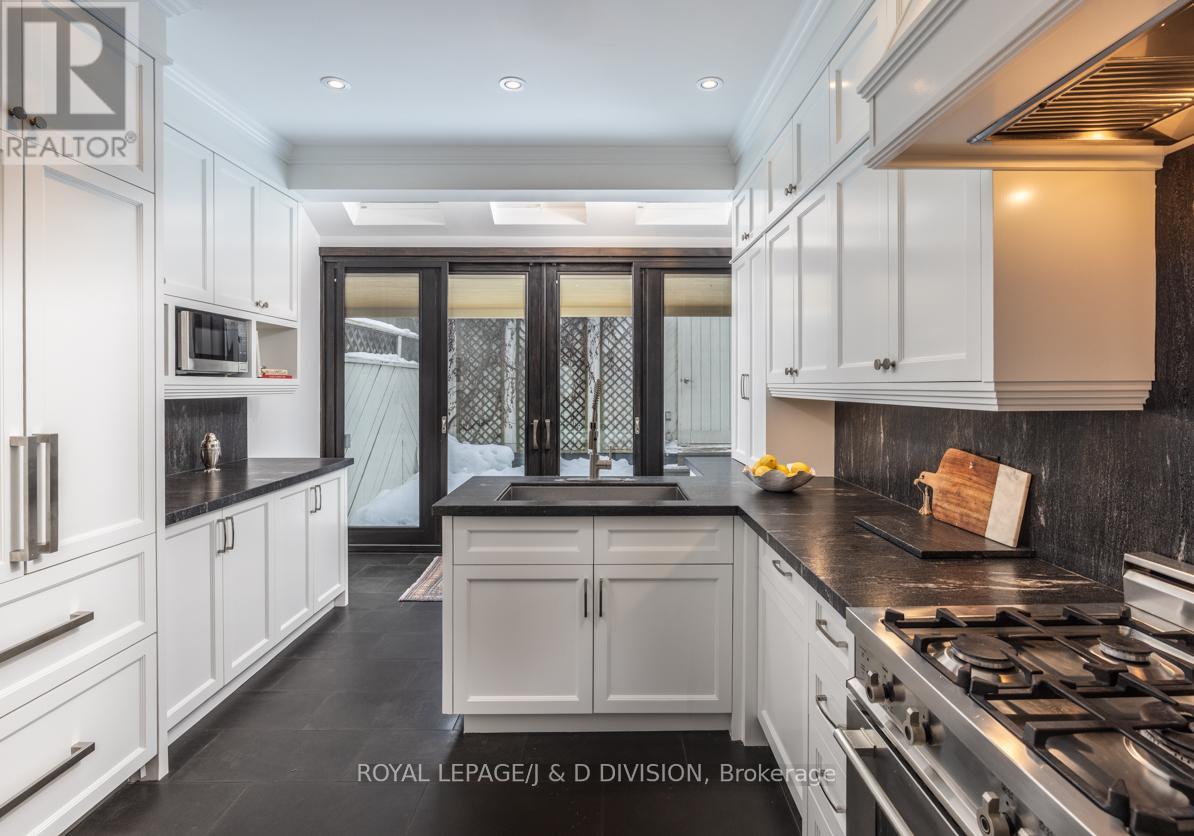 36 Gibson Avenue, Toronto, Ontario  M5R 1T5 - Photo 16 - C12794600