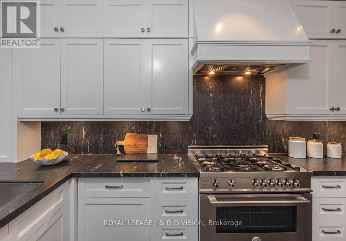 36 Gibson Avenue, Toronto, Ontario  M5R 1T5 - Photo 19 - C12794600