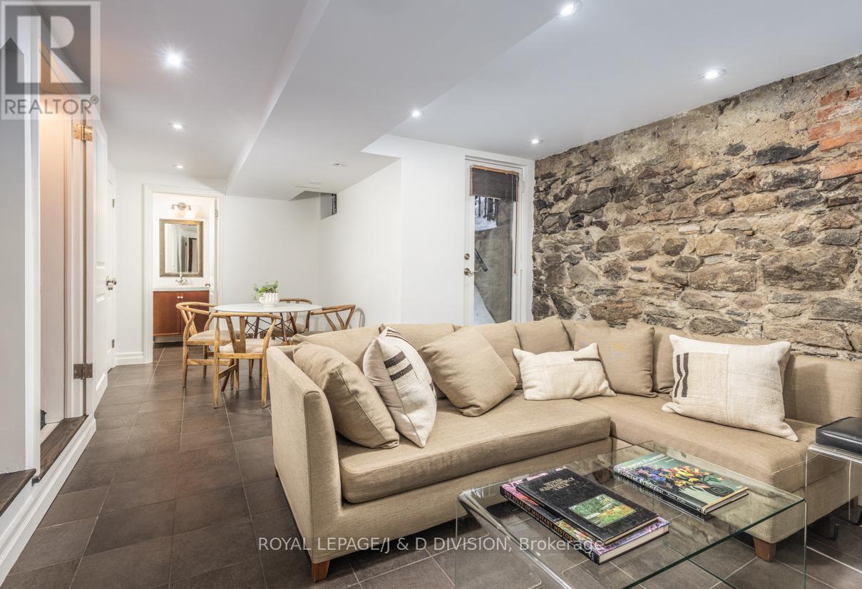 36 Gibson Avenue, Toronto, Ontario  M5R 1T5 - Photo 38 - C12794600