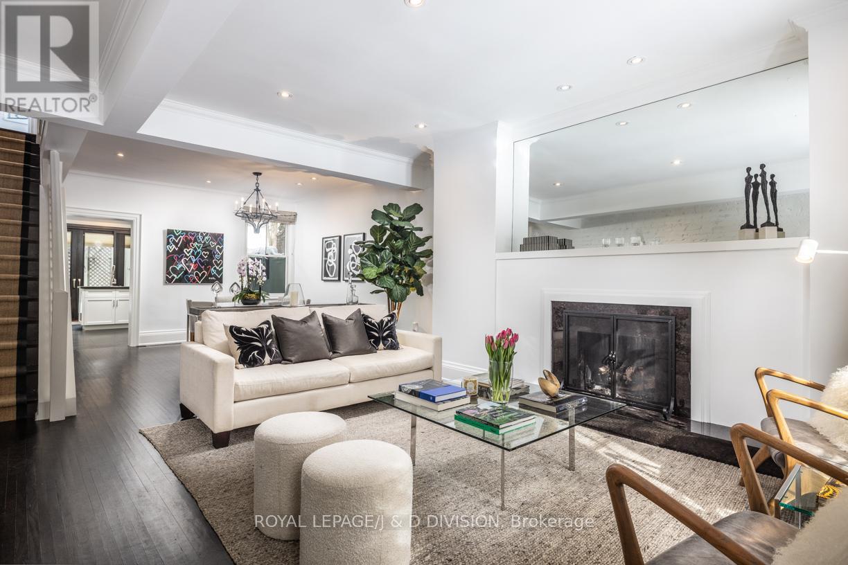 36 Gibson Avenue, Toronto, Ontario  M5R 1T5 - Photo 4 - C12794600