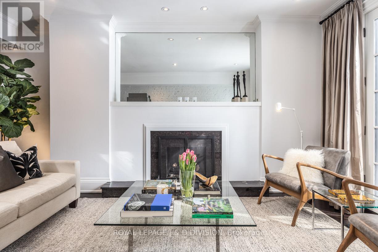 36 Gibson Avenue, Toronto, Ontario  M5R 1T5 - Photo 6 - C12794600