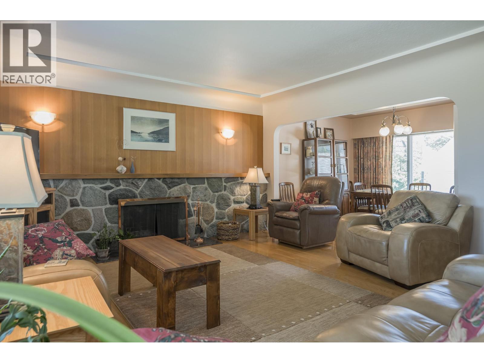 541 Cochrane Avenue, Coquitlam, British Columbia  V3J 2A3 - Photo 10 - R3090326