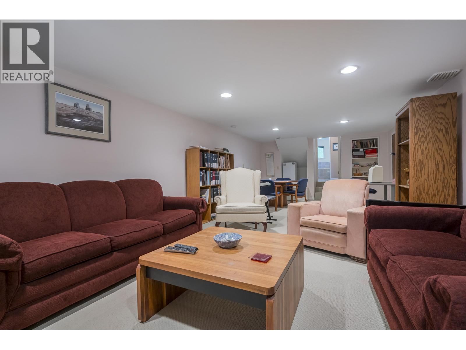 541 Cochrane Avenue, Coquitlam, British Columbia  V3J 2A3 - Photo 29 - R3090326