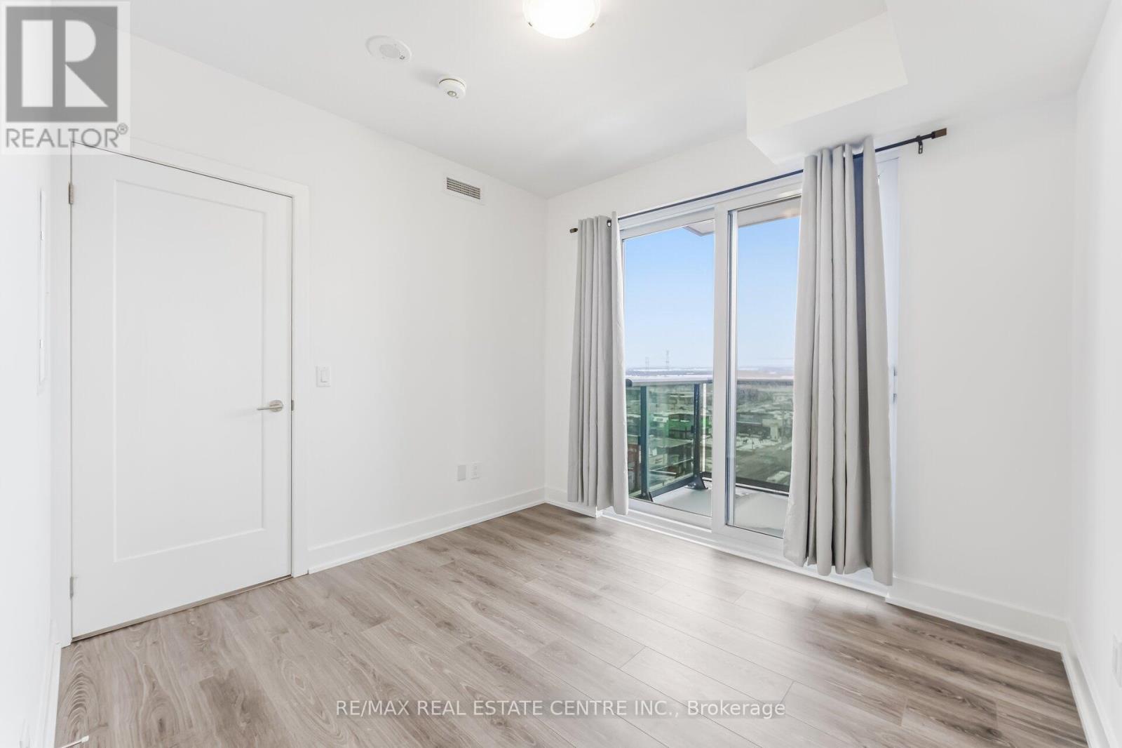 1116 - 2545 Simcoe Street N, Oshawa, Ontario  L1L 0W3 - Photo 12 - E12794554