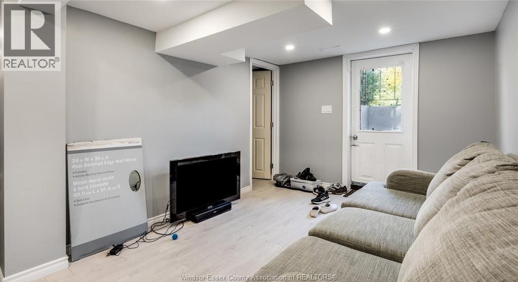 3092 Sandwich Unit# Upper, Windsor, Ontario N9C 1A4 - Photo 10 - 26003359