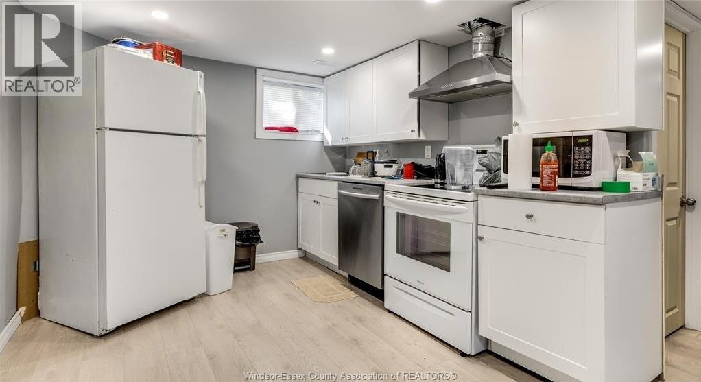 3092 Sandwich Unit# Upper, Windsor, Ontario N9C 1A4 - Photo 12 - 26003359