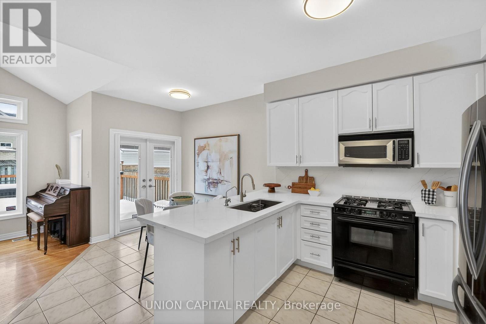 58 Golden Oak Avenue, Richmond Hill, Ontario  L4S 1Y5 - Photo 9 - N12794518