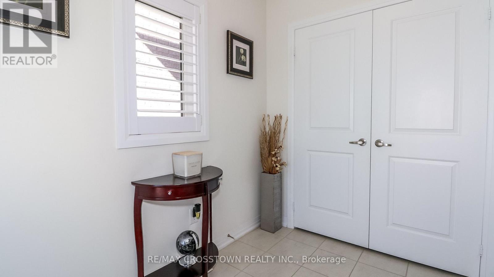 1709 Emberton Way, Innisfil, Ontario  L9S 0N4 - Photo 6 - N12794528