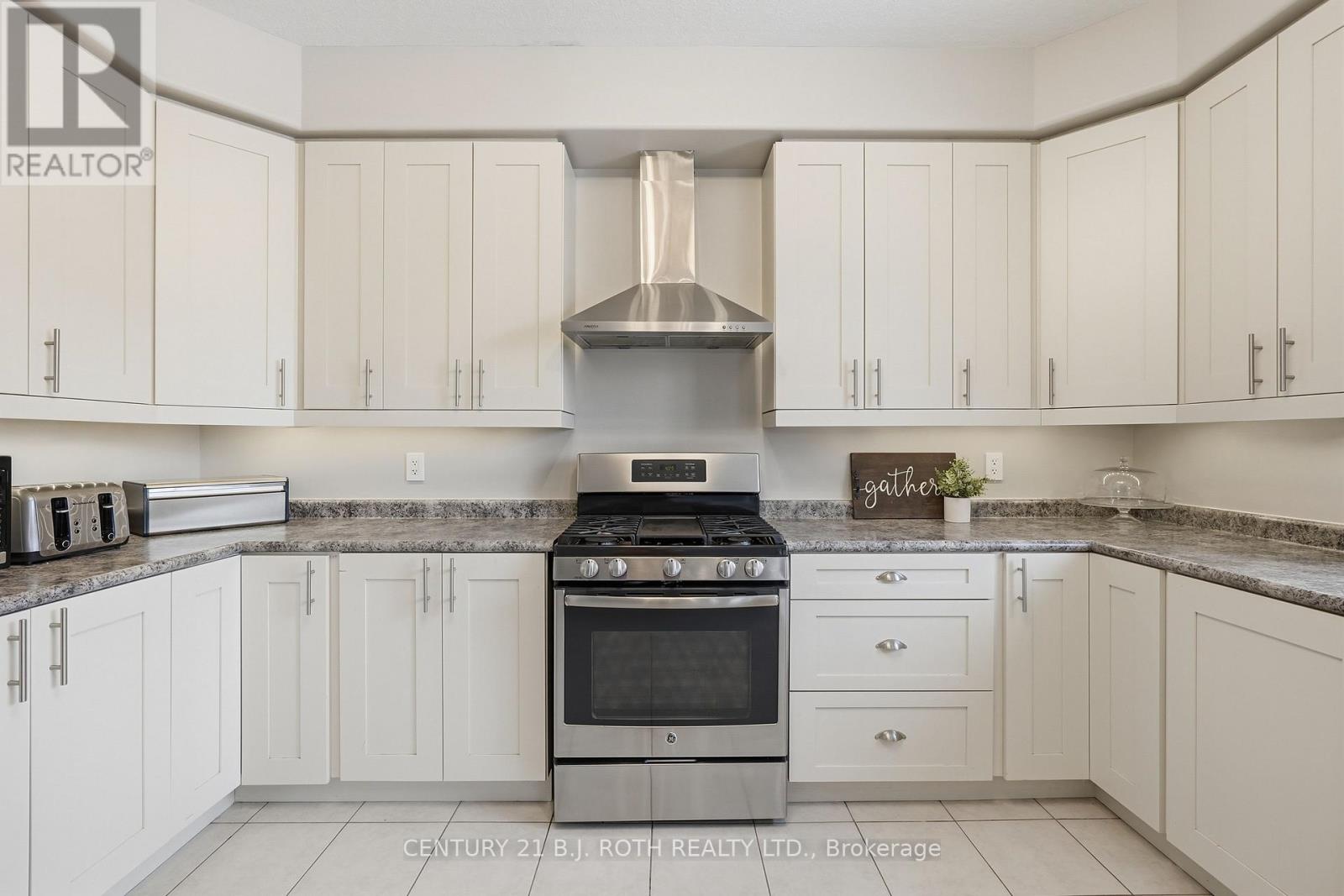 10 Auburn Court, Barrie, Ontario  L4N 6G9 - Photo 9 - S12794542