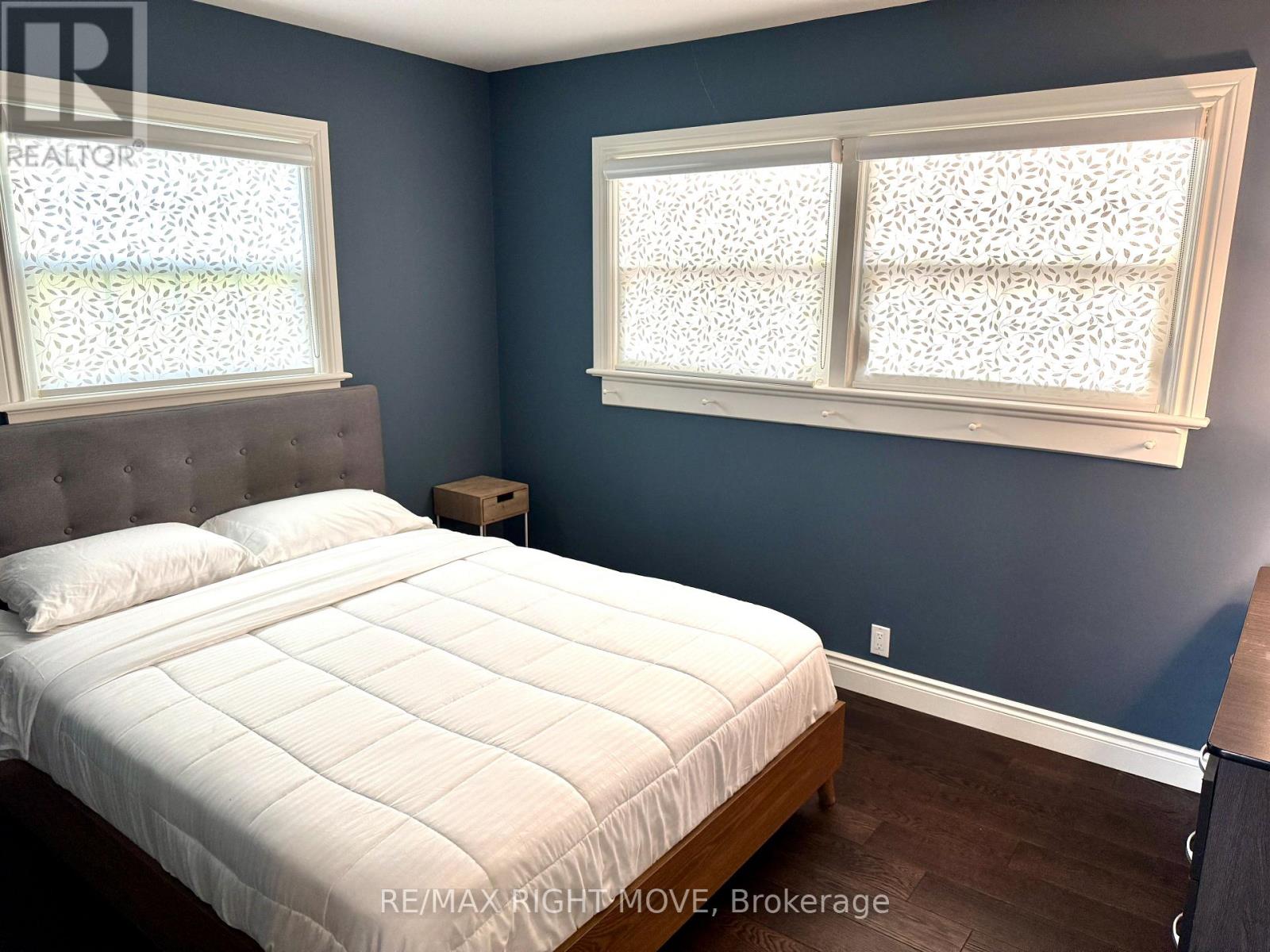 234 Oak Street, Clearview, Ontario  L0M 1S0 - Photo 18 - S12794598