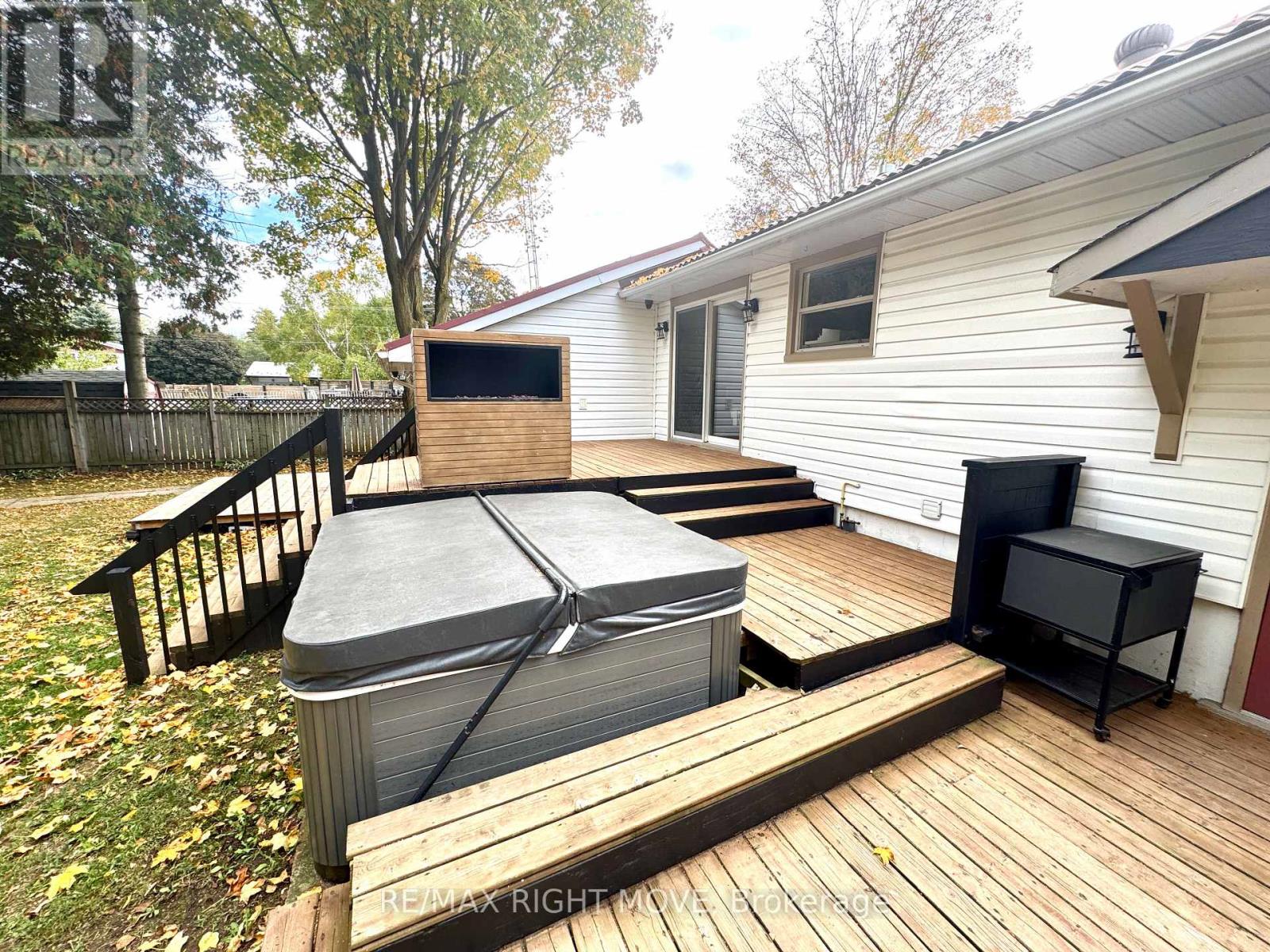 234 Oak Street, Clearview, Ontario  L0M 1S0 - Photo 33 - S12794598