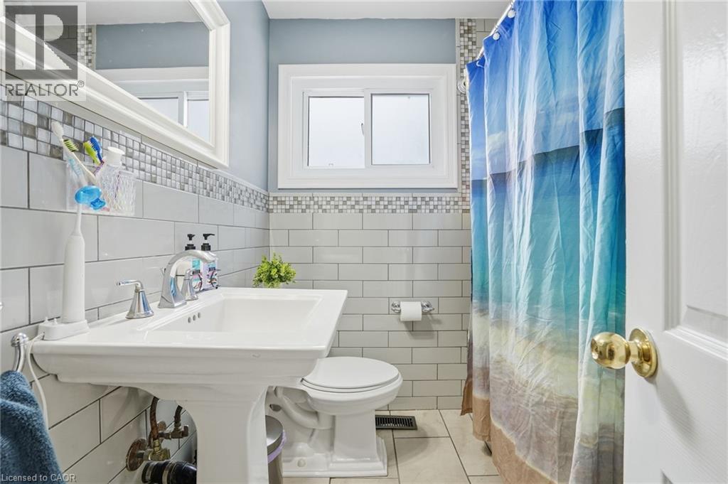 7 Piott Court, Stoney Creek, Ontario  L8G 2W2 - Photo 18 - 40805677