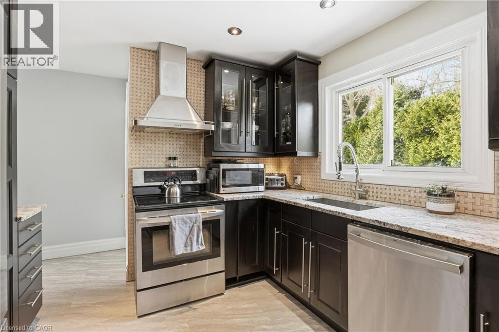 7 Piott Court, Stoney Creek, Ontario  L8G 2W2 - Photo 6 - 40805677