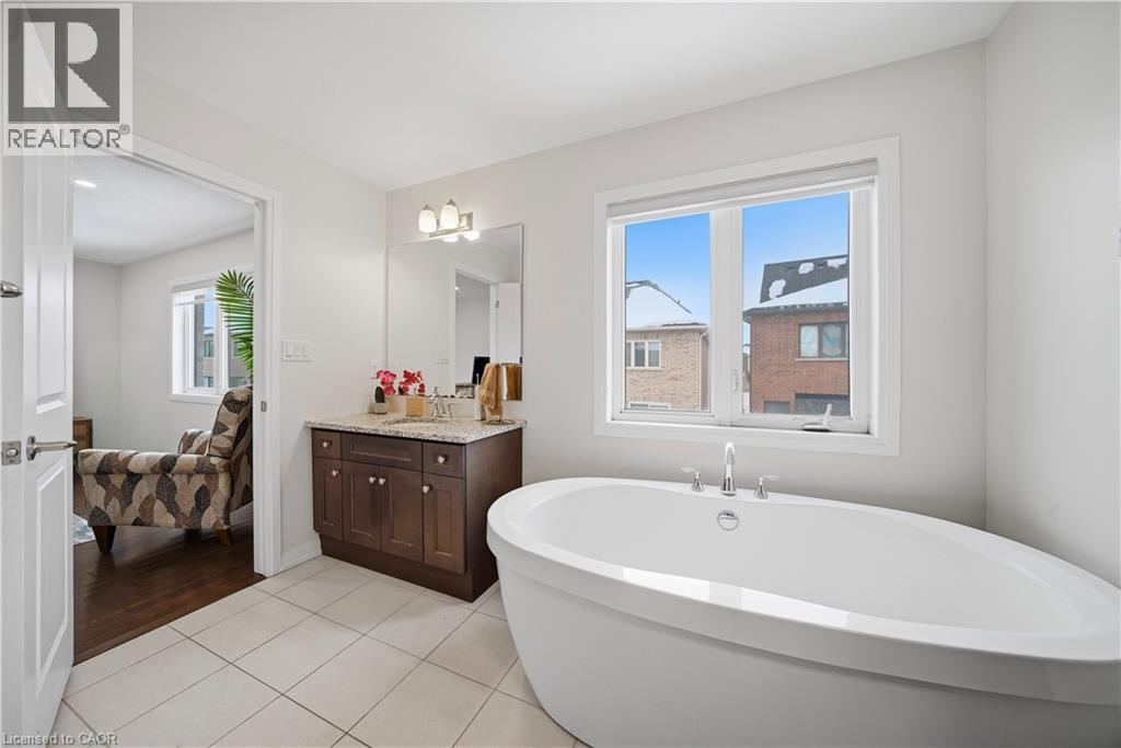 275 Ironside Drive Unit# Upper, Oakville, Ontario  L6M 1R1 - Photo 36 - 40805598